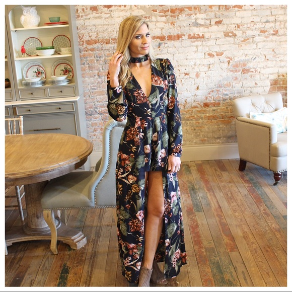 ✨LAST✨Gorgeous Navy floral print romper-maxi - Picture 6 of 7